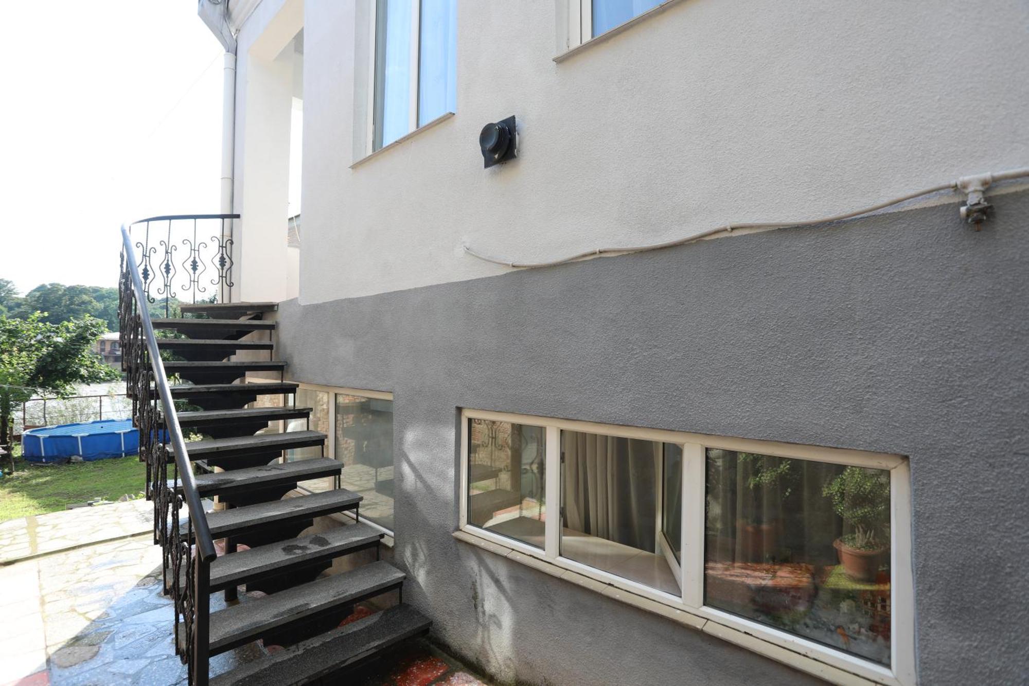 Aparthotel Rioni Koetaisi Buitenkant foto